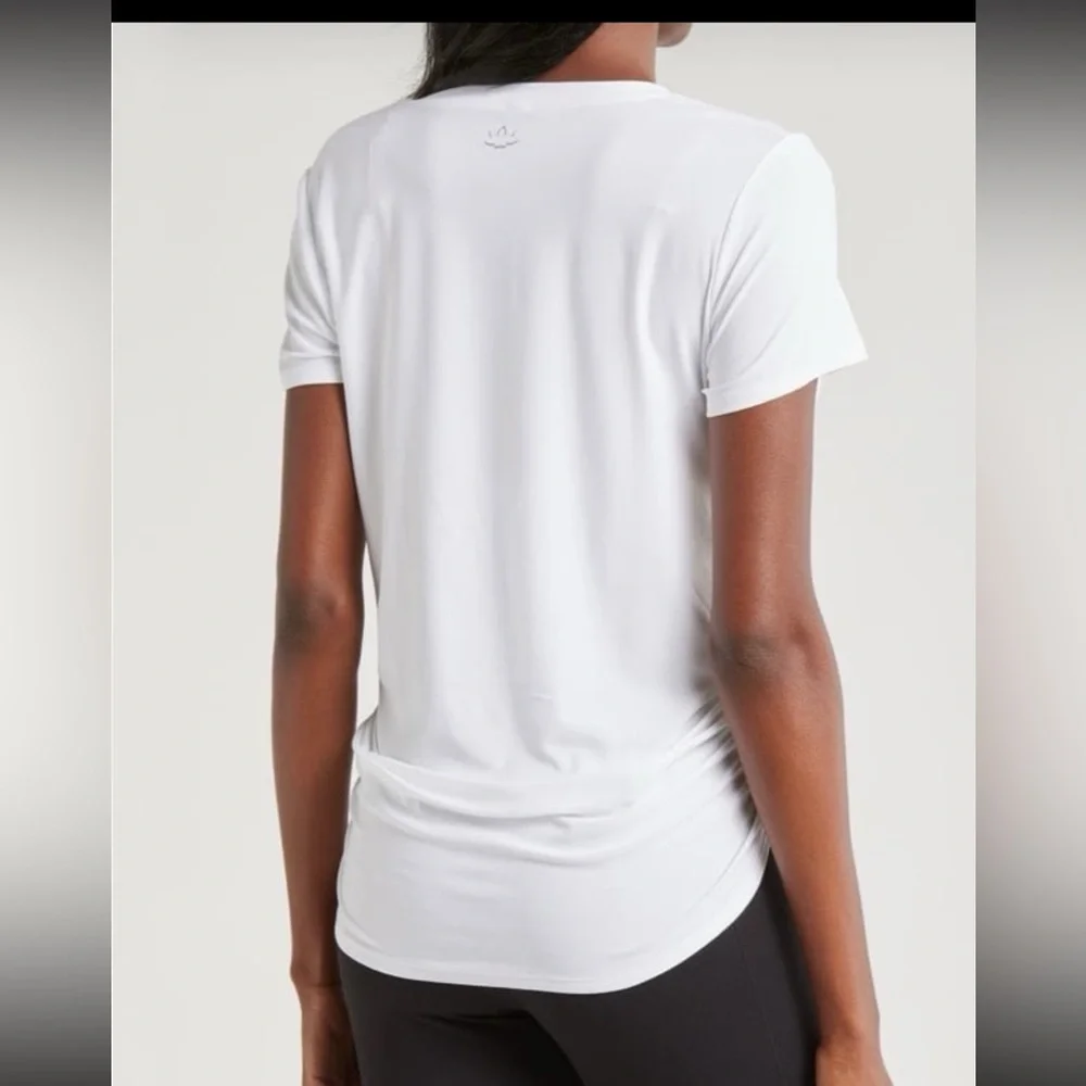Beyond Yoga NEW One & Only Fetherweight maternity t shirt white - Picture 2 of 11